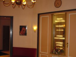 2004.05.11 Foyer_7